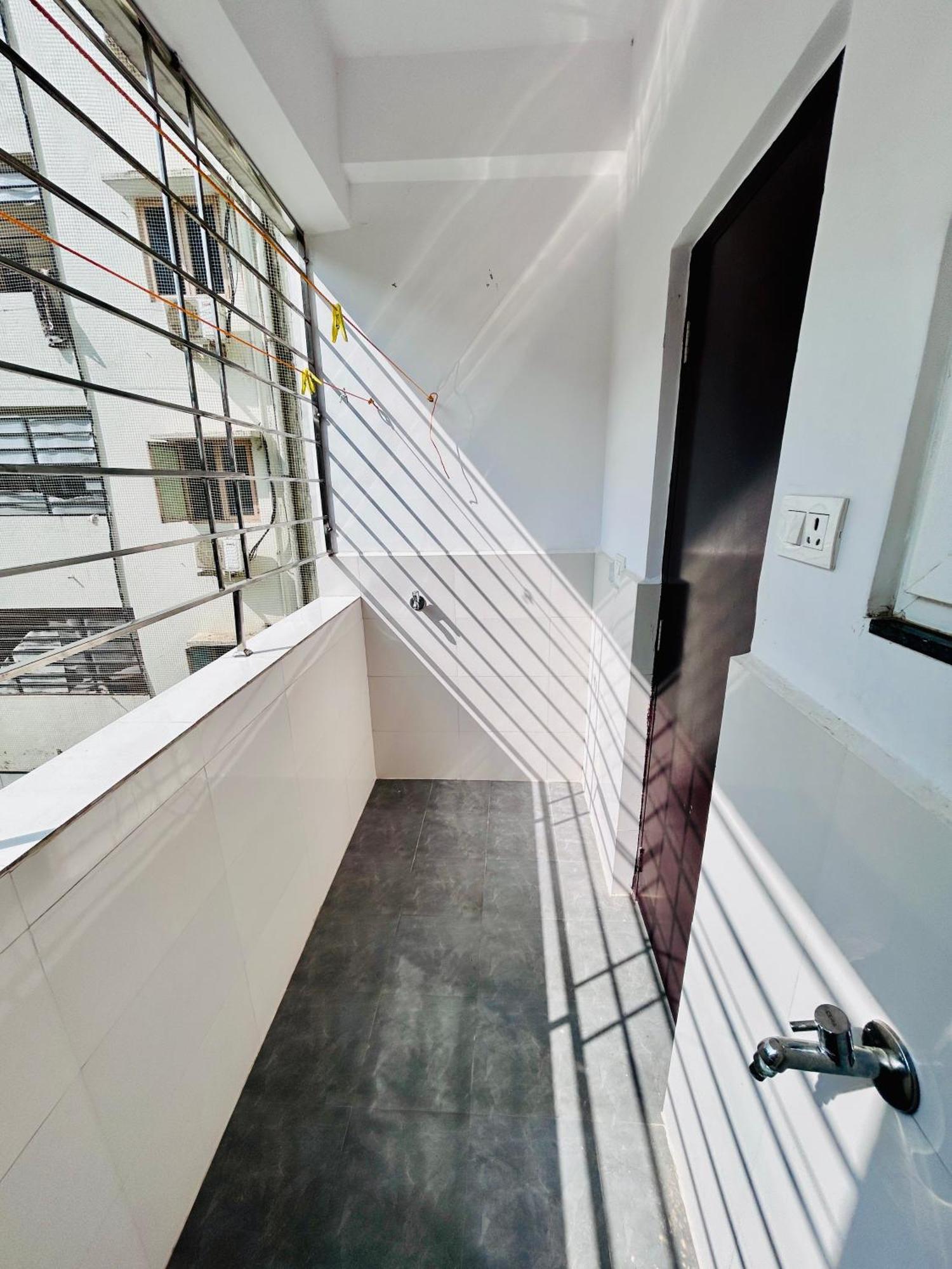 Mee Homes Madhapur Family Fully Furnished 2 Bhk Premium Flats Pent House *