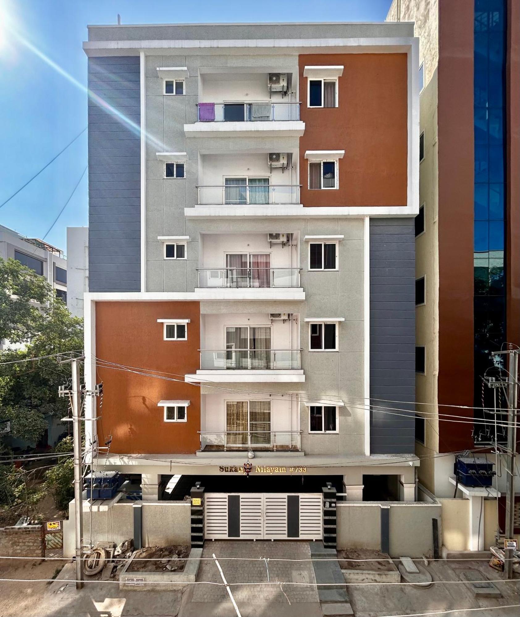 Mee Homes Madhapur Family Fully Furnished 2 Bhk Premium Flats Pent House Apartment *