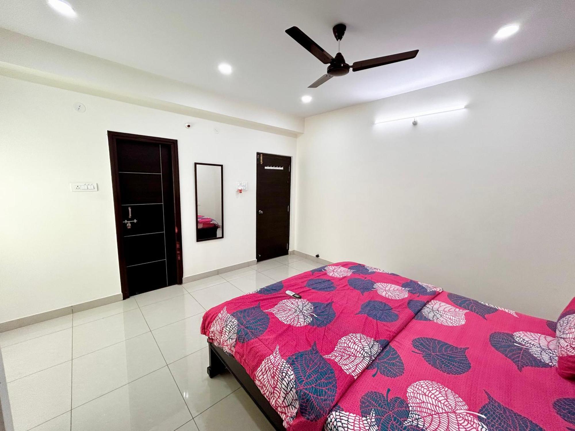 Mee Homes Madhapur Family Fully Furnished 2 Bhk Premium Flats Pent House Apartment