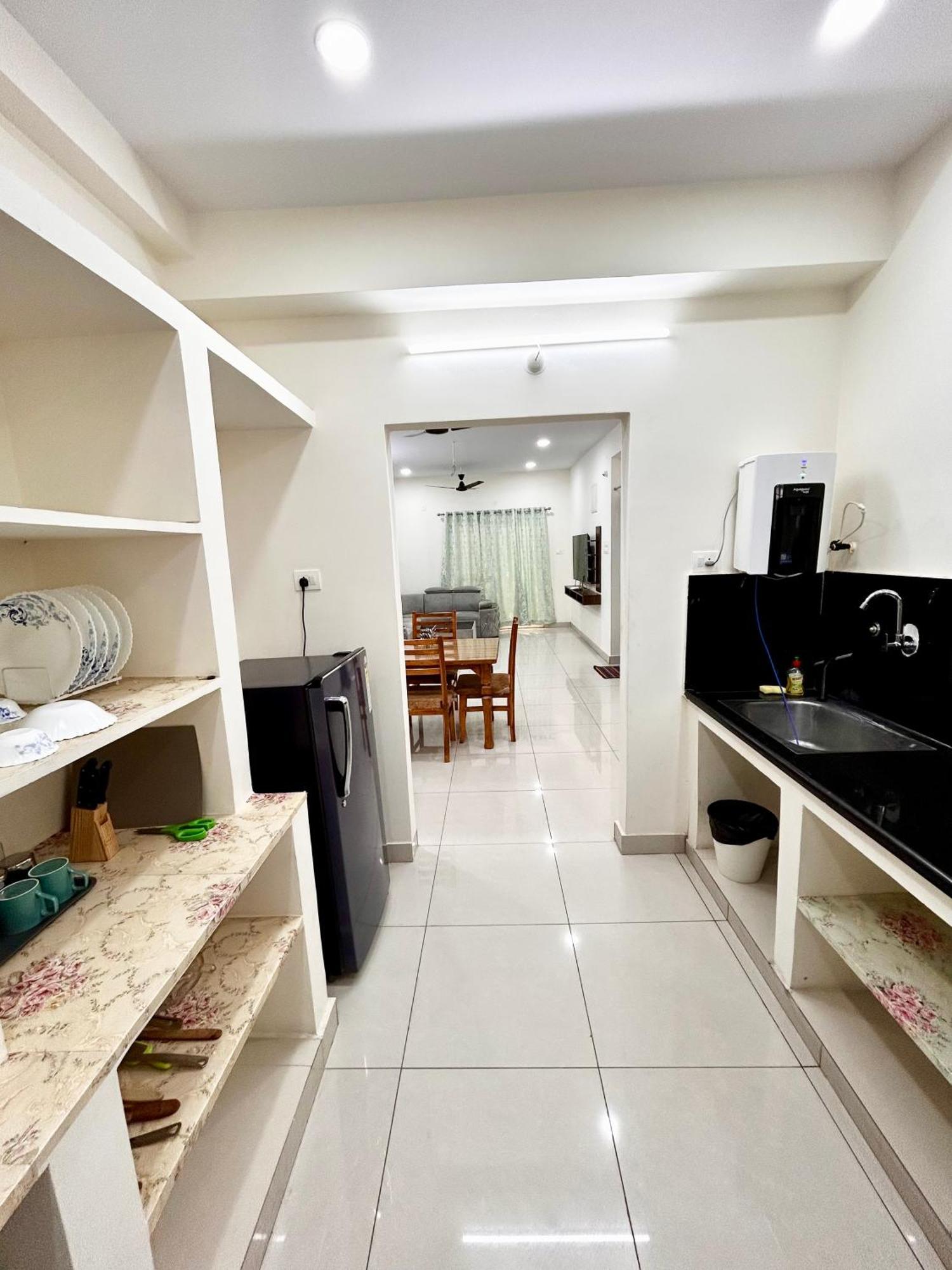 Mee Homes Madhapur Family Fully Furnished 2 Bhk Premium Flats Pent House Apartment Hyderabad