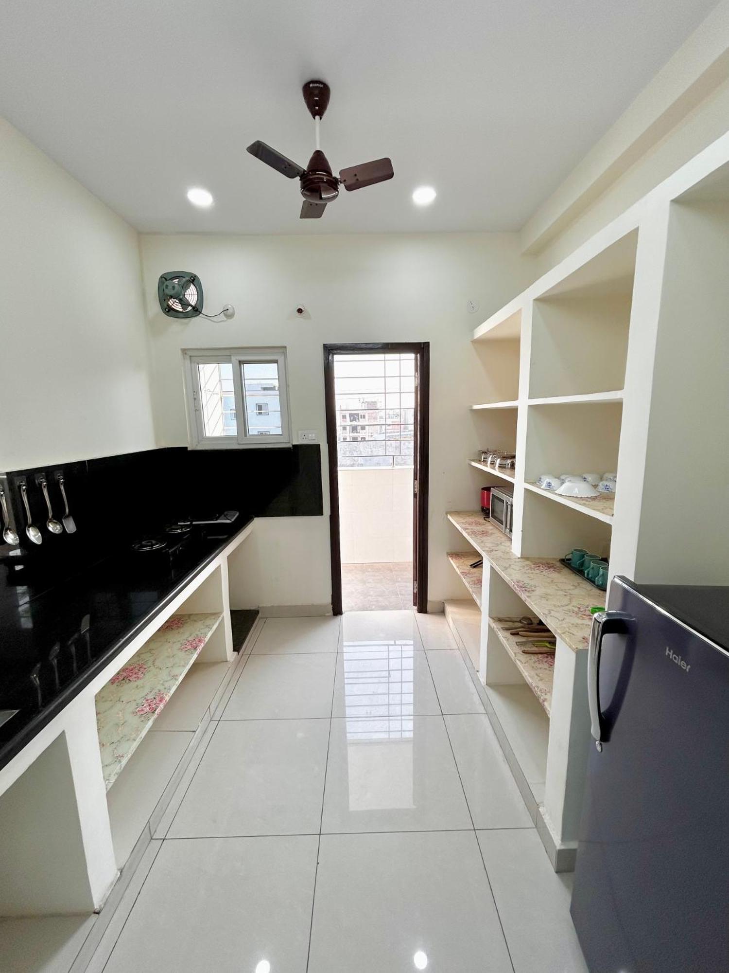 Mee Homes Madhapur Family Fully Furnished 2 Bhk Premium Flats Pent House * Hyderabad